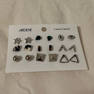 🌸3 FOR 5🌸 9 pack earrings